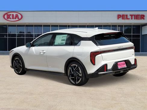 New 2026 Kia K4 EX FWD image 3