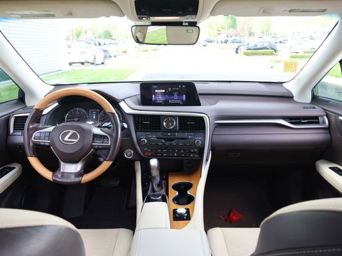 Used 2019 Lexus RX 350 FWD w/ Premium Package image 16