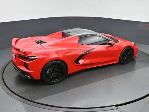 Used 2021 Chevrolet Corvette Stingray Preferred Conv w/ Z51 Performance Package RWD image 32