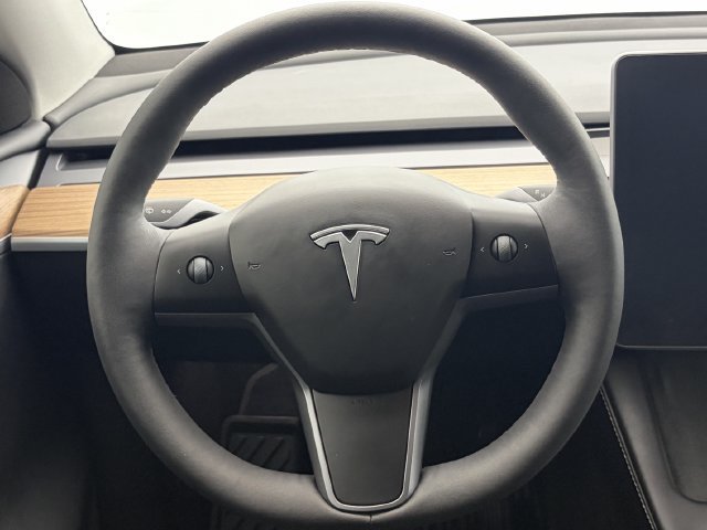 Used 2023 Tesla Model Y Long Range AWD/4WD image 14