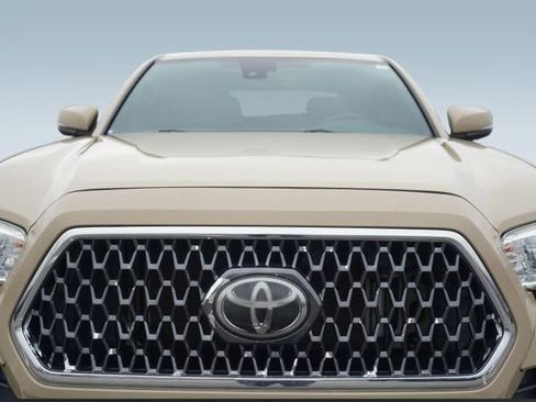 Used 2019 Toyota Tacoma TRD Off-Road image 36