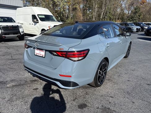 New 2025 Nissan Sentra SR w/ SR Premium Package FWD image 6