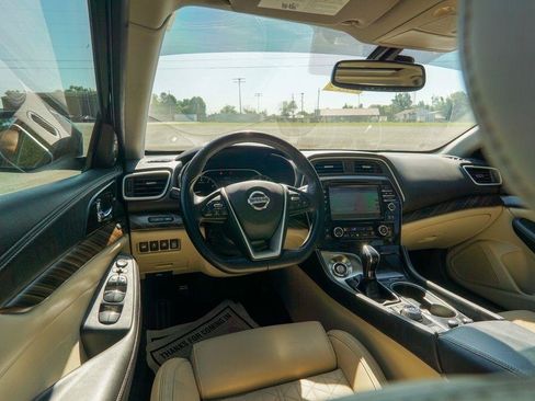 Used 2018 Nissan Maxima Platinum FWD image 12