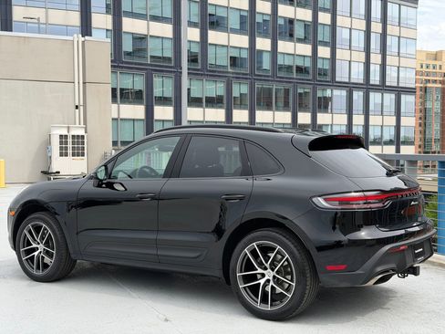 Certified 2026 Porsche Macan AWD/4WD image 3