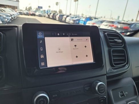 Used 2023 RAM ProMaster 2500 FWD image 9