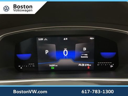 Certified 2022 Volkswagen Tiguan SE image 17