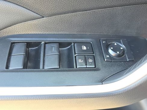 Used 2025 Toyota RAV4 LE FWD image 27