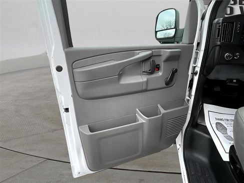 Used 2012 Chevrolet Express 2500 w/ Cold Climate Package image 12