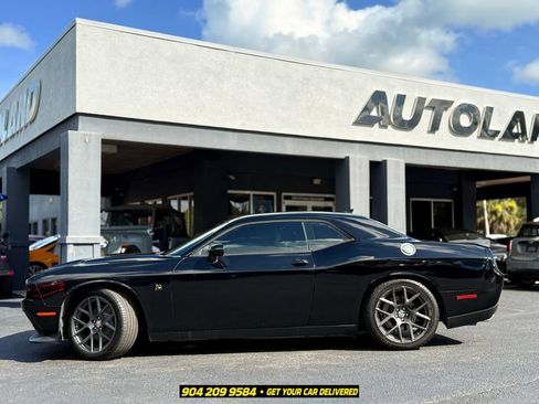 Used 2016 Dodge Challenger R/T Scat Pack w/ Leather Interior Group RWD image 5