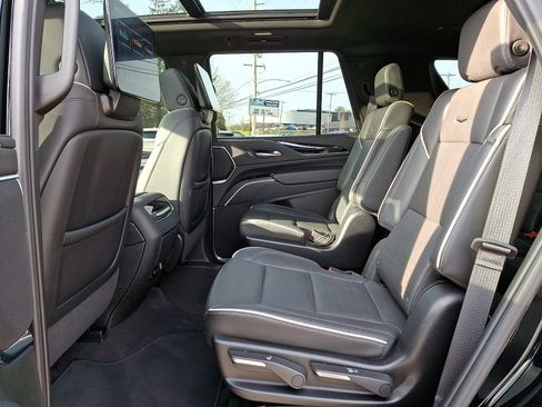 Certified 2024 Cadillac Escalade Sport w/ LPO, ONYX Package image 23