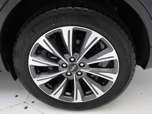 Used 2022 Lincoln Corsair Reserve w/ Equipment Group 201A image 11