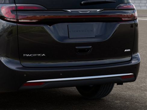 New 2027 Chrysler Pacifica Select w/ Family Tech Group AWD/4WD image 13
