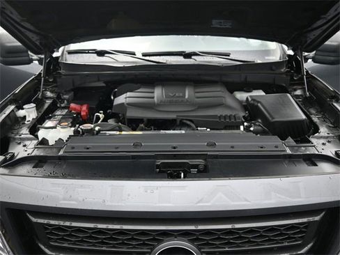 Used 2024 Nissan Titan SV w/ SV Convenience Package image 32