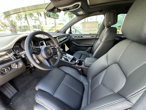 Used 2026 Porsche Macan S AWD/4WD image 4