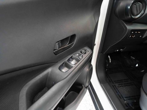Used 2023 Nissan Kicks S FWD image 7