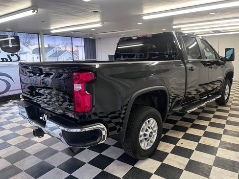 Used 2022 Chevrolet Silverado 2500 LT w/ Z71 Off-Road Package image 15