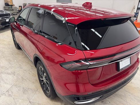 New 2026 Lincoln Nautilus Premier image 5