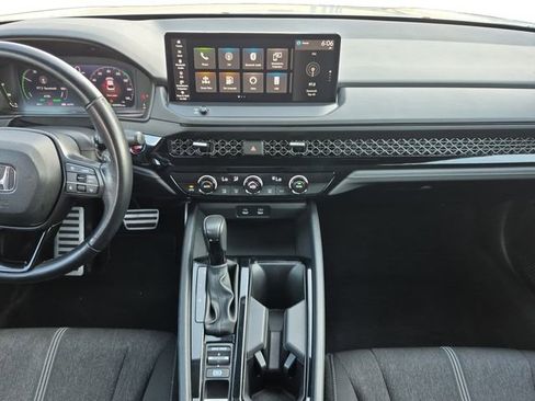 Used 2024 Honda Accord Sport image 11