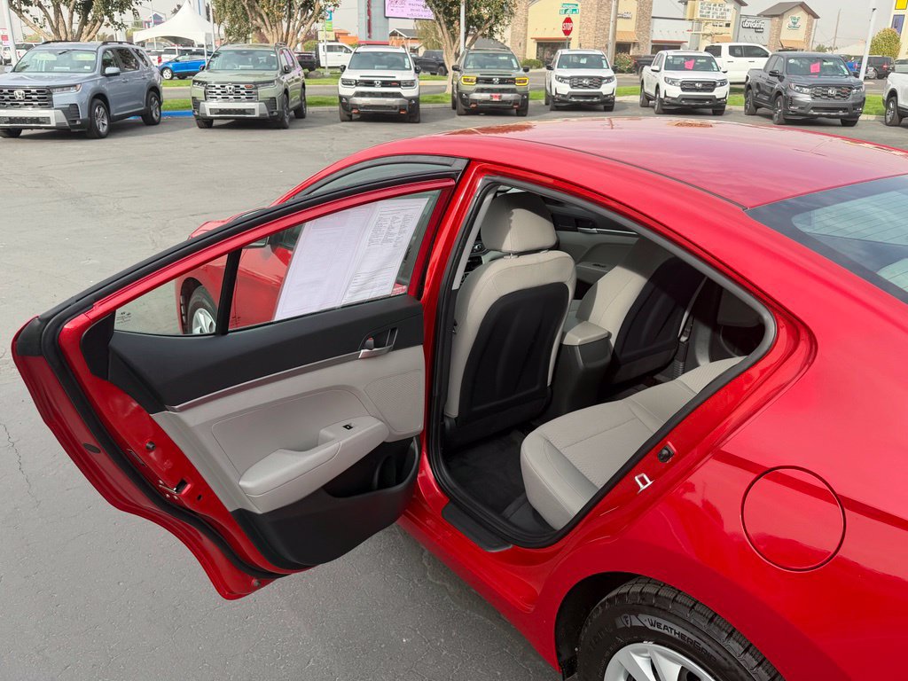Used 2020 Hyundai Elantra SE FWD image 10
