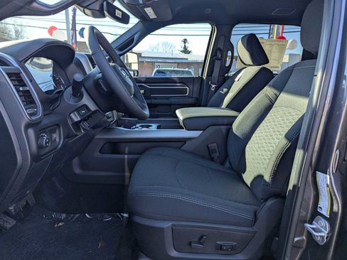 New 2026 RAM 2500 Big Horn AWD/4WD image 8