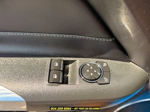 Used 2017 Ford Mustang GT Premium w/ Black Accent Package RWD image 12