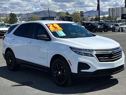 Certified 2024 Chevrolet Equinox LS w/ LS Convenience Package AWD/4WD image 3