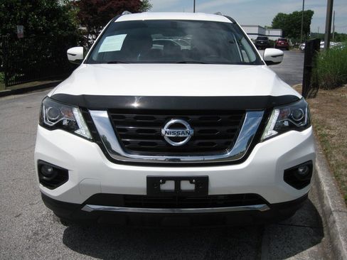Used 2020 Nissan Pathfinder SV w/ Cargo Package FWD image 2