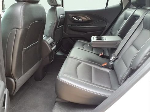 Used 2024 GMC Terrain SLT AWD/4WD image 21