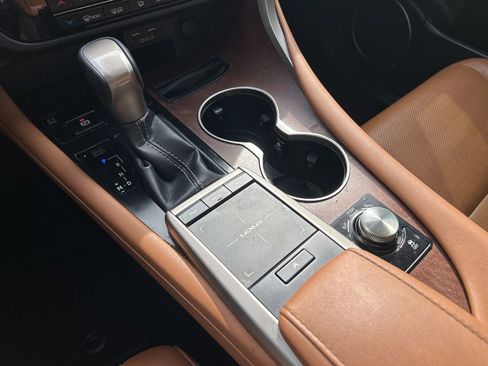 Used 2021 Lexus RX 350L 350L w/ Premium Package image 33