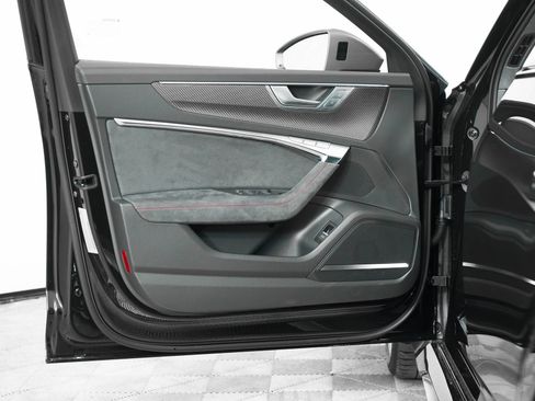 New 2026 Audi RS 6 performance image 17