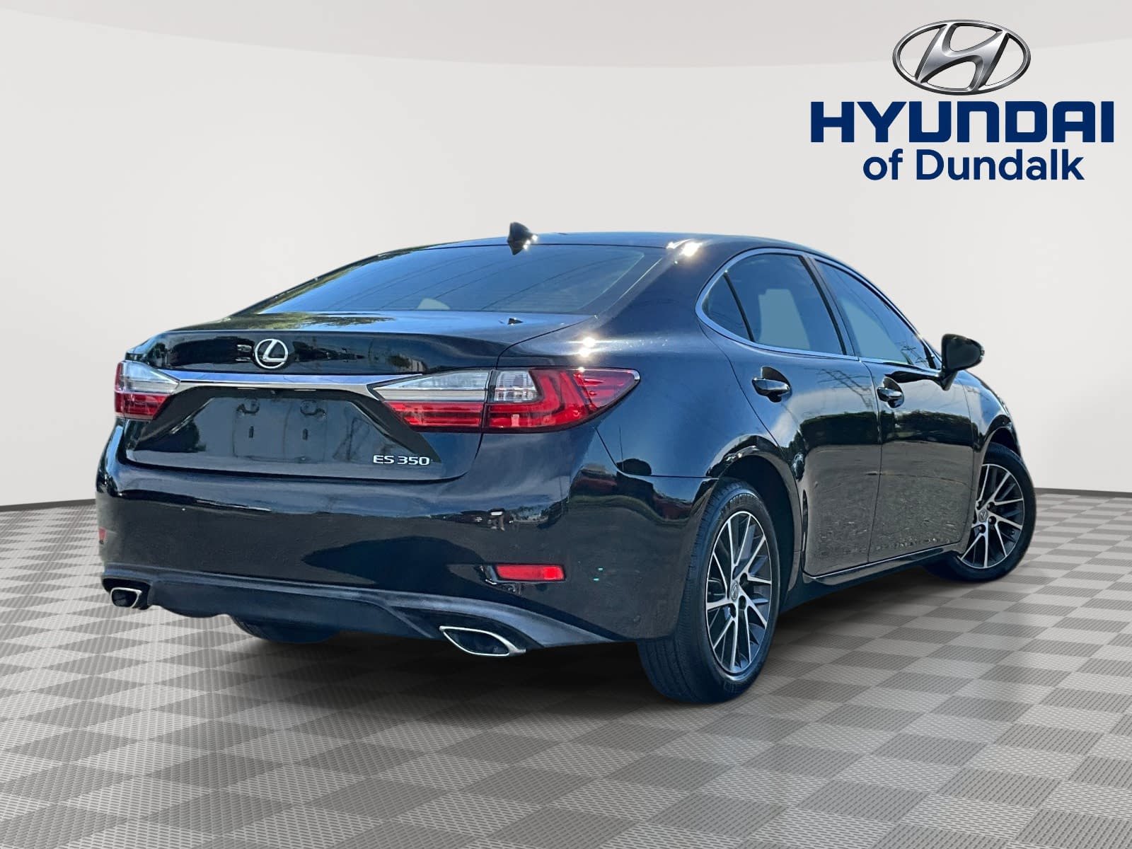 Used 2016 Lexus ES 350 w/ Luxury Package w/Wood Trim FWD image 2