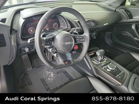 Used 2017 Audi R8 V10 plus AWD/4WD image 2