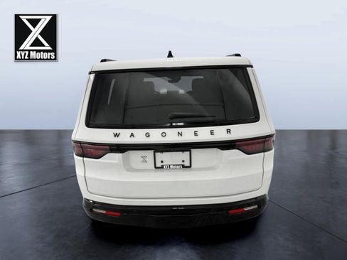 Used 2024 Jeep Wagoneer Series II AWD/4WD image 5