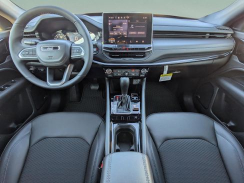 New 2026 Jeep Compass Latitude w/ Sun and Sound Group AWD/4WD image 25