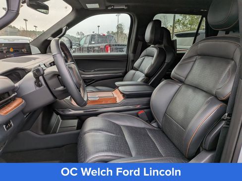 Certified 2025 Lincoln Navigator L Black Label AWD/4WD image 25