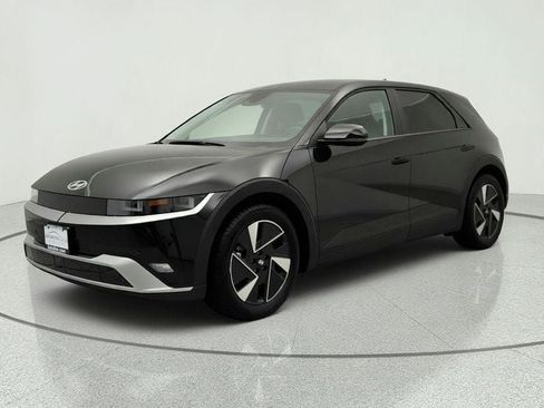 Used 2026 Hyundai Ioniq 5 SEL AWD/4WD image 1