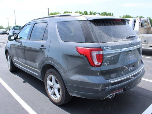 Used 2018 Ford Explorer XLT w/ Equipment Group 202A FWD image 7
