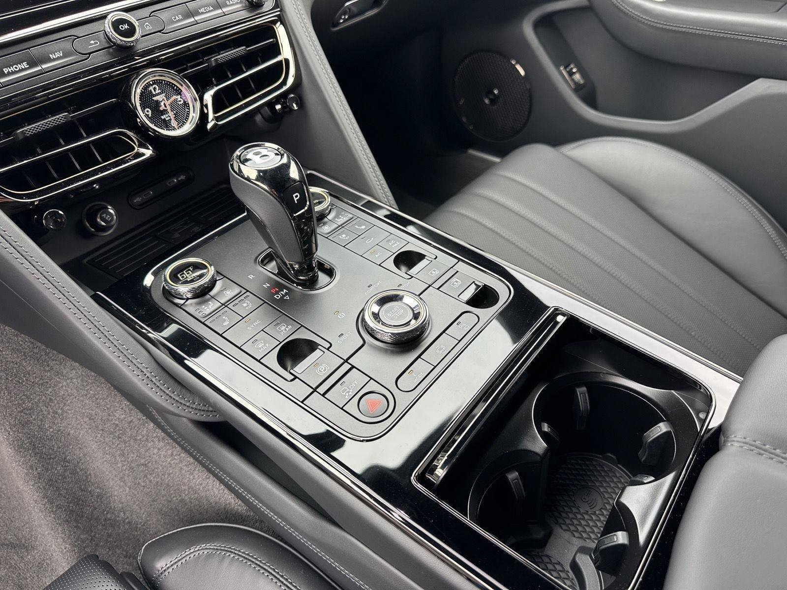 New 2026 Bentley Flying Spur V8 AWD/4WD image 47