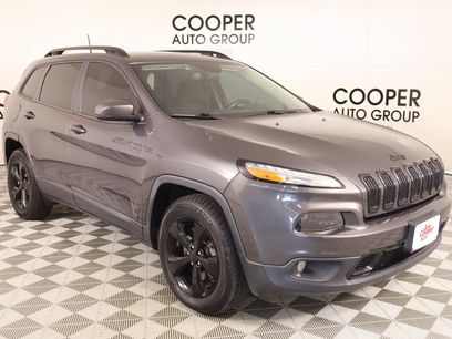 Used 2016 Jeep Cherokee Latitude w/ Comfort/Convenience Group