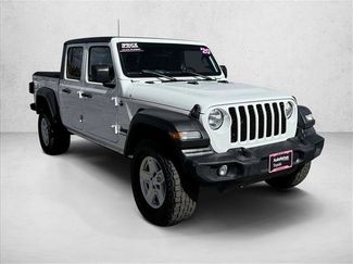 Used 2020 Jeep Gladiator Sport w/ Quick Order Package 24S AWD/4WD video 3