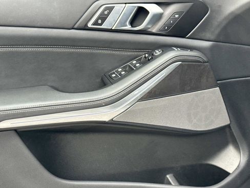 Used 2025 BMW X5 xDrive40i w/ Premium Package image 27