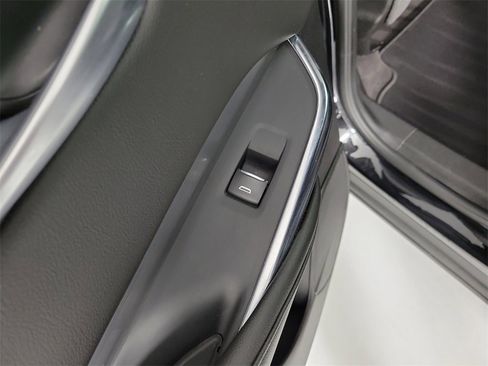 Certified 2025 Cadillac XT4 Premium Luxury image 14