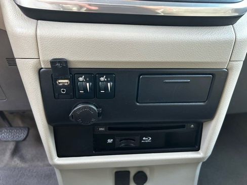 Used 2016 Toyota Sienna XLE Premium image 21