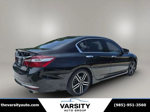Used 2016 Honda Accord Touring image 7