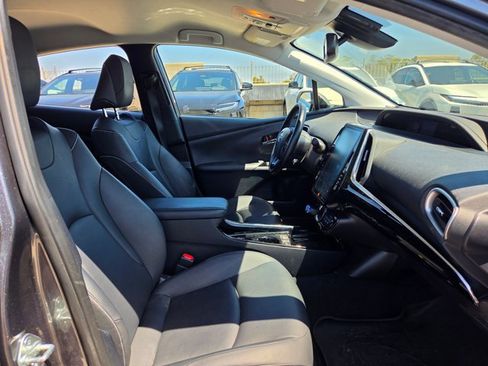 Used 2020 Toyota Prius Prime Limited FWD image 18