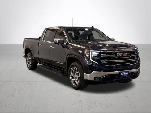 Used 2022 GMC Sierra 1500 SLT w/ SLT Convenience Package AWD/4WD image 8