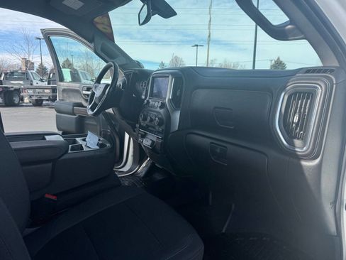 Used 2020 Chevrolet Silverado 1500 LT w/ Convenience Package image 35