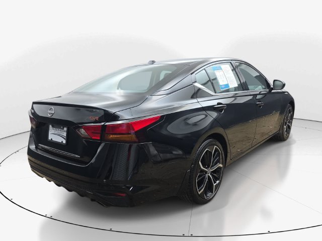 Used 2025 Nissan Altima 2.5 SR w/ SR Premium Package FWD image 6