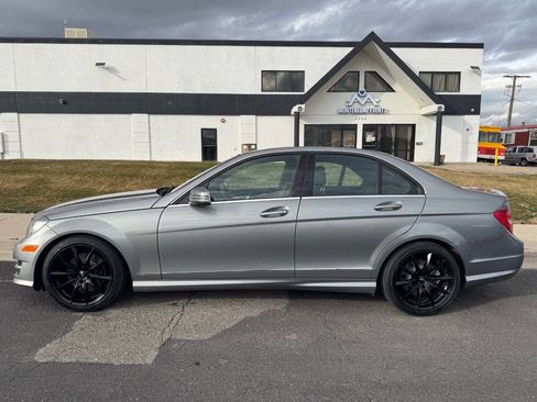 Used 2014 Mercedes-Benz C 300 4MATIC Sedan image 2