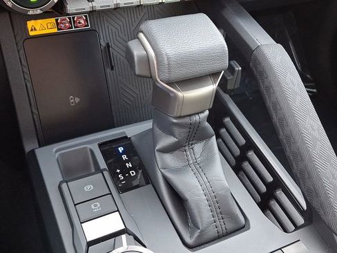 Used 2025 Toyota Tacoma Trailhunter image 15